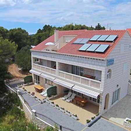 Apartments Villa Maris لومباردا المظهر الخارجي الصورة