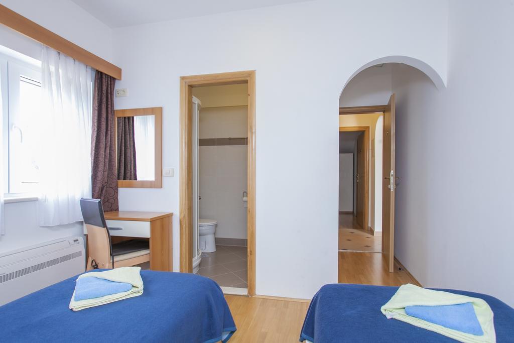 Apartments Villa Maris لومباردا الغرفة الصورة