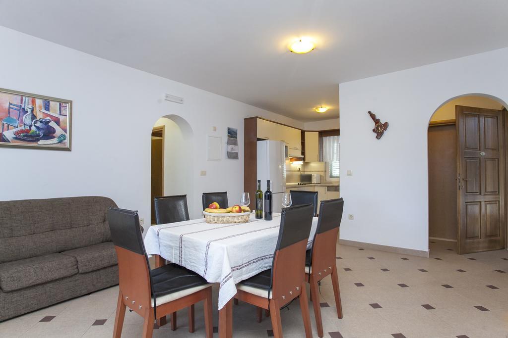 Apartments Villa Maris لومباردا الغرفة الصورة