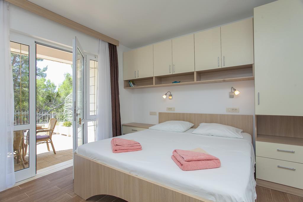 Apartments Villa Maris لومباردا الغرفة الصورة